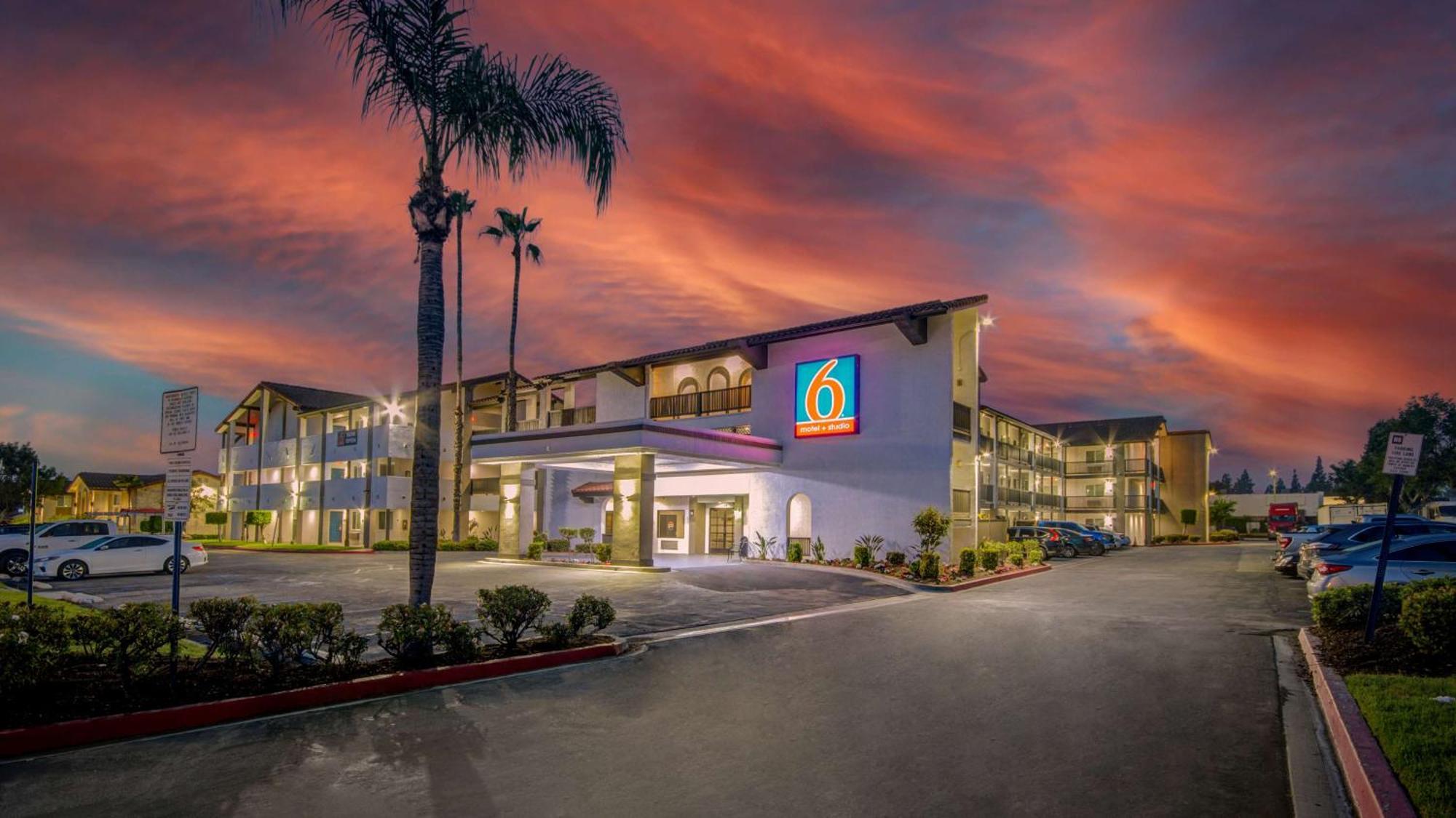Studio 6 Ontario Ca Convention Center Airport ภายนอก รูปภาพ